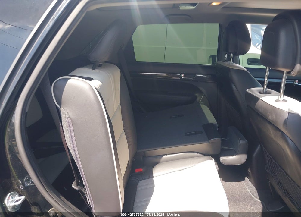 2013 KIA SORENTO VIN: 5XYKW4A27DG331673