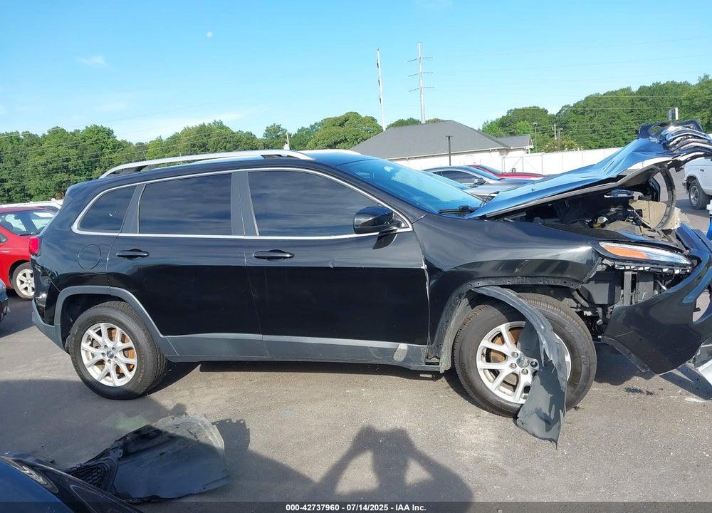 2017 JEEP CHEROKEE VIN: 1C4PJMCB0HW637544
