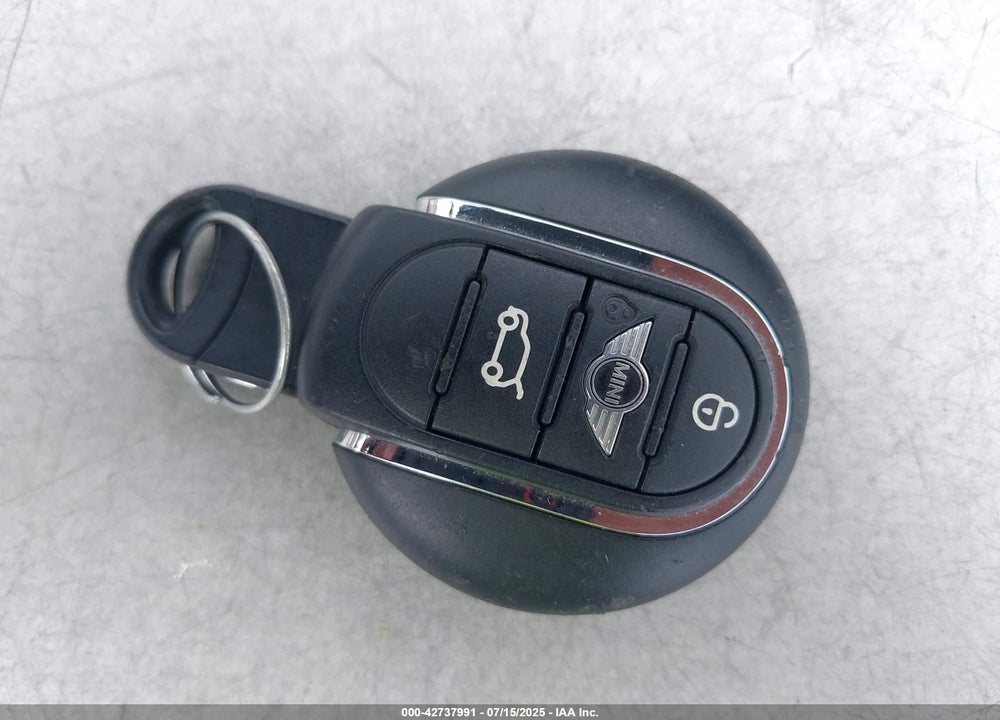 2016 MINI HARDTOP VIN: WMWXU1C52G2D10844