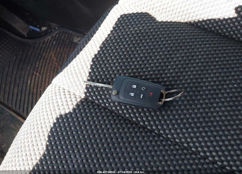 2015 CHEVROLET EQUINOX VIN: 2GNFLGE35F6259992
