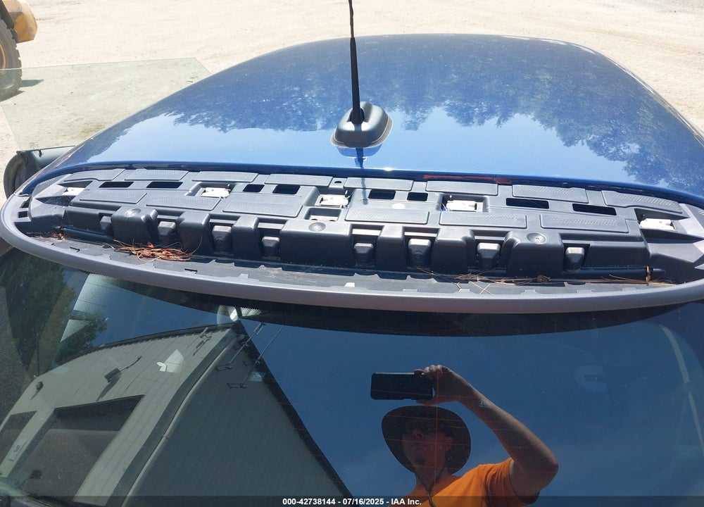 2014 MINI COOPER VIN: WMWXM5C50ET972174