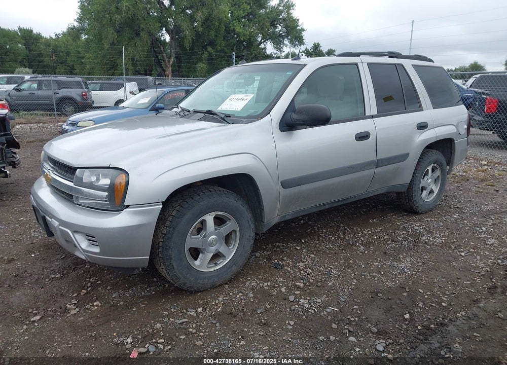 2005 CHEVROLET TRAILBLAZER LS VIN: 1GNDT13S552386087