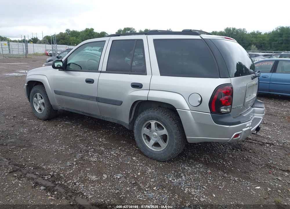 2005 CHEVROLET TRAILBLAZER LS VIN: 1GNDT13S552386087