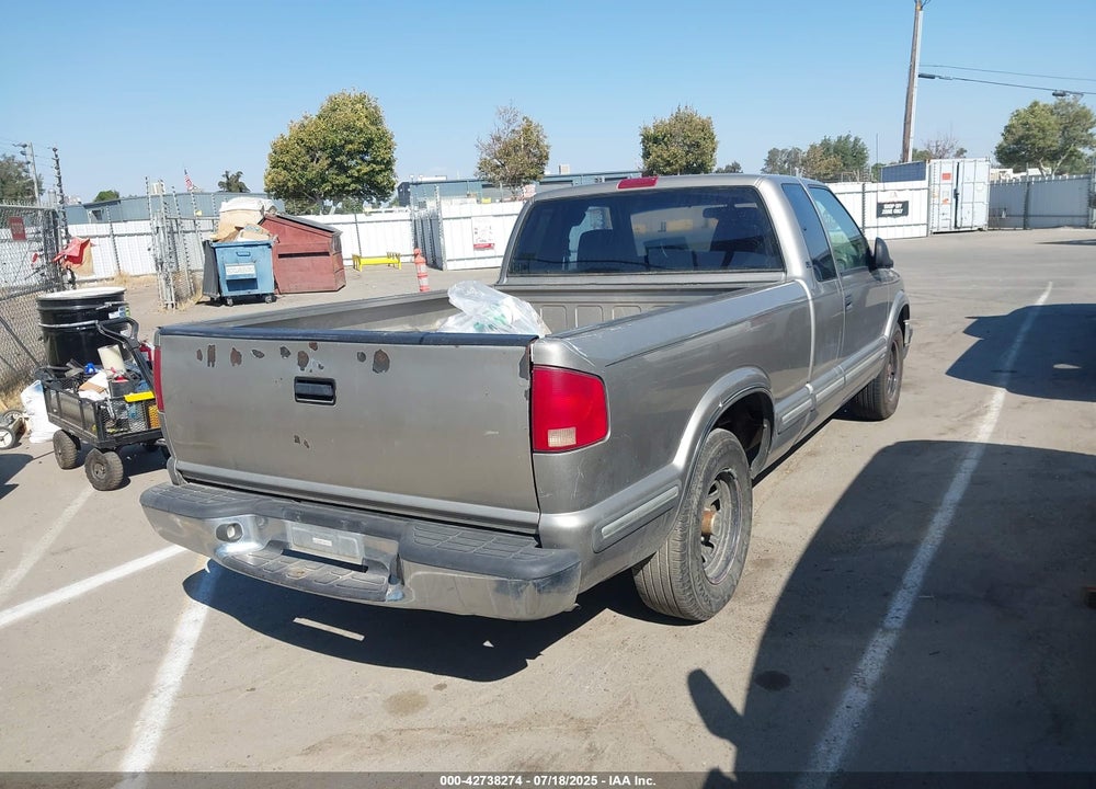 1998 CHEVROLET S-10 LS FLEETSIDE VIN: 1GCCS1943W8159771