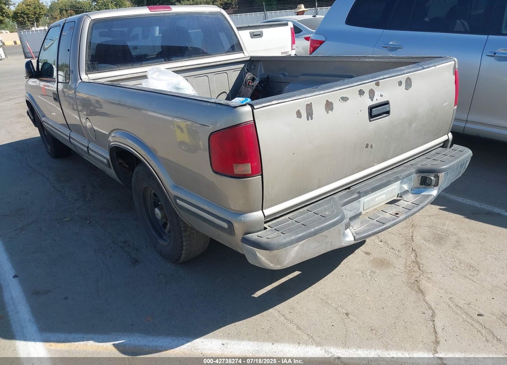 1998 CHEVROLET S-10 LS FLEETSIDE VIN: 1GCCS1943W8159771