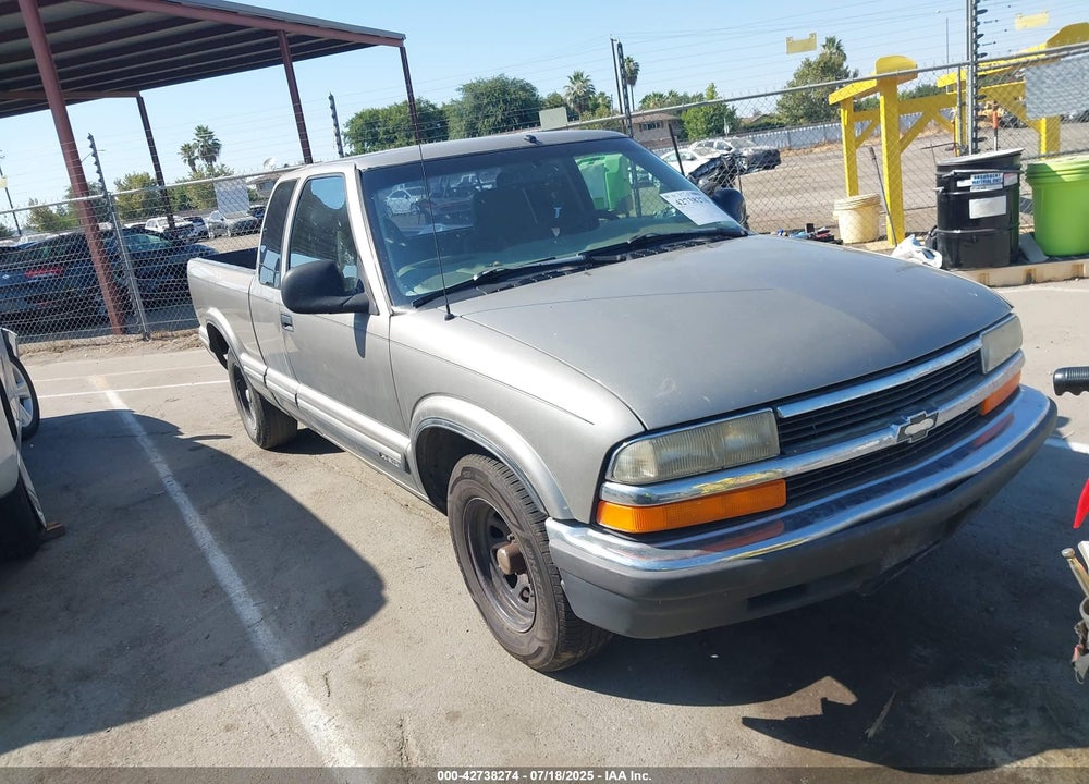 1998 CHEVROLET S-10 LS FLEETSIDE VIN: 1GCCS1943W8159771