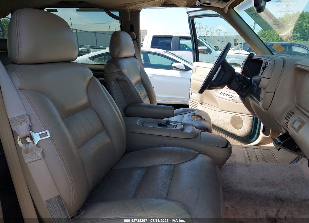 1997 GMC YUKON SLE VIN: 1GKEK13R8VJ752342