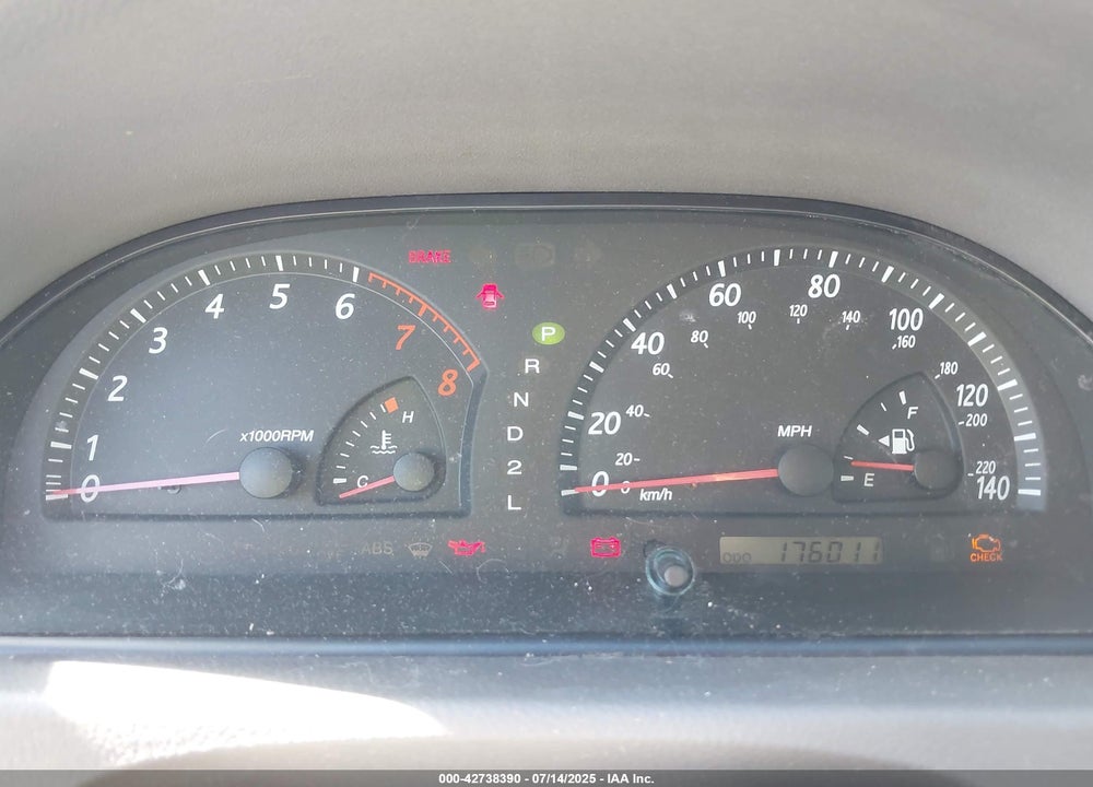 2003 TOYOTA CAMRY LE VIN: 4T1BE32K13U256845