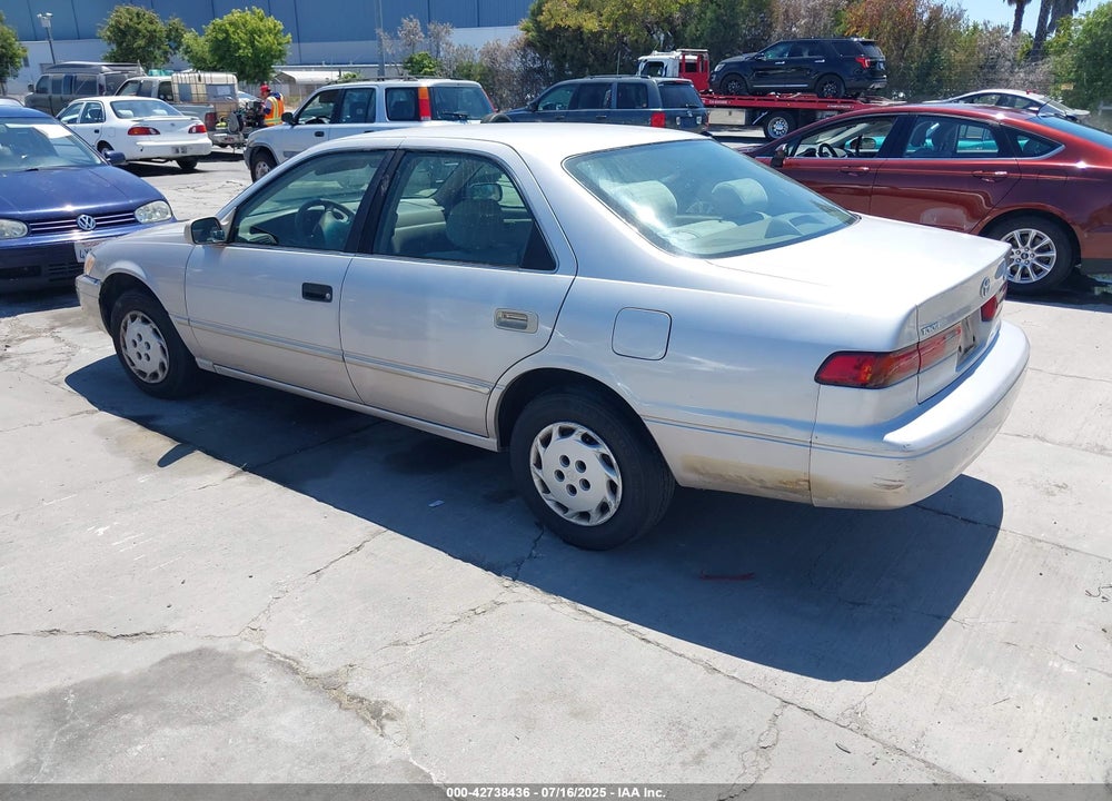 1999 TOYOTA CAMRY CE VIN: 4T1BG22K2XU615999