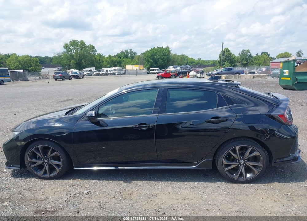 2018 HONDA CIVIC VIN: SHHFK7H90JU412520