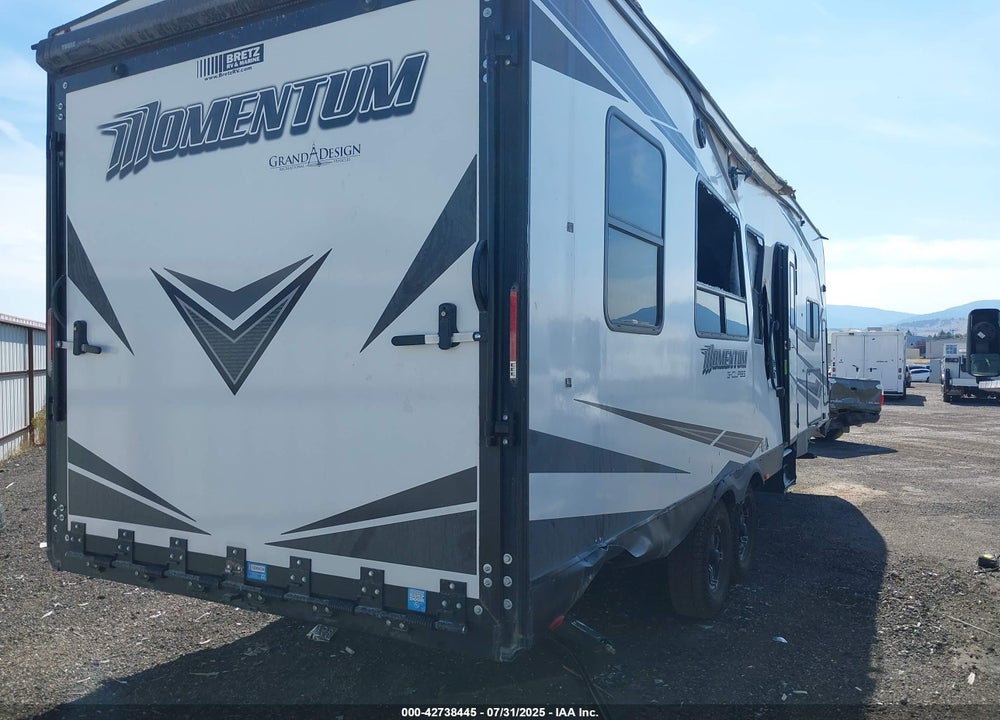 2021 GRAND DESI MOMENTUM VIN: 573TM3128M1215332