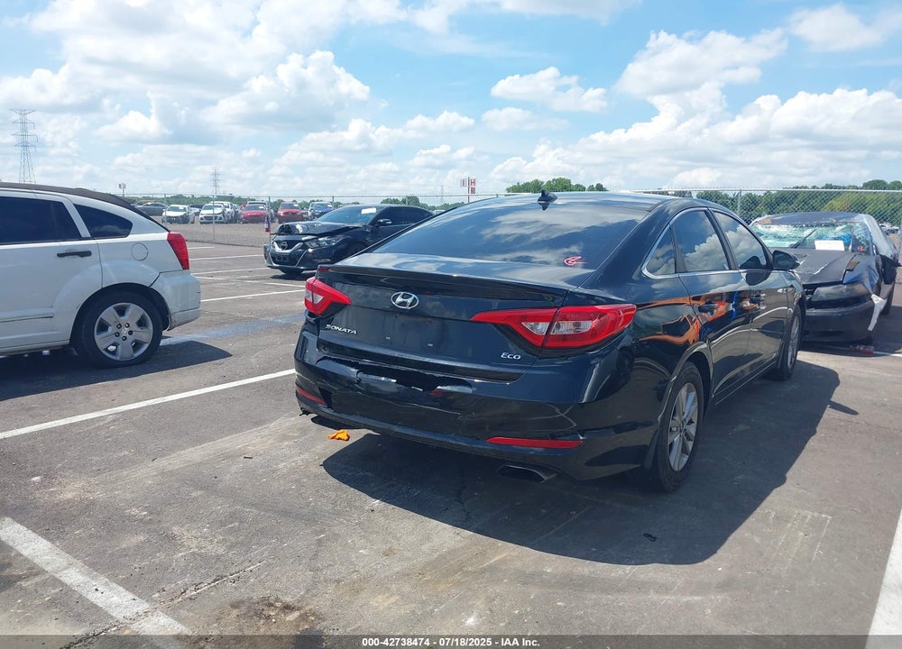 2016 HYUNDAI SONATA VIN: 5NPE24AA2GH415607