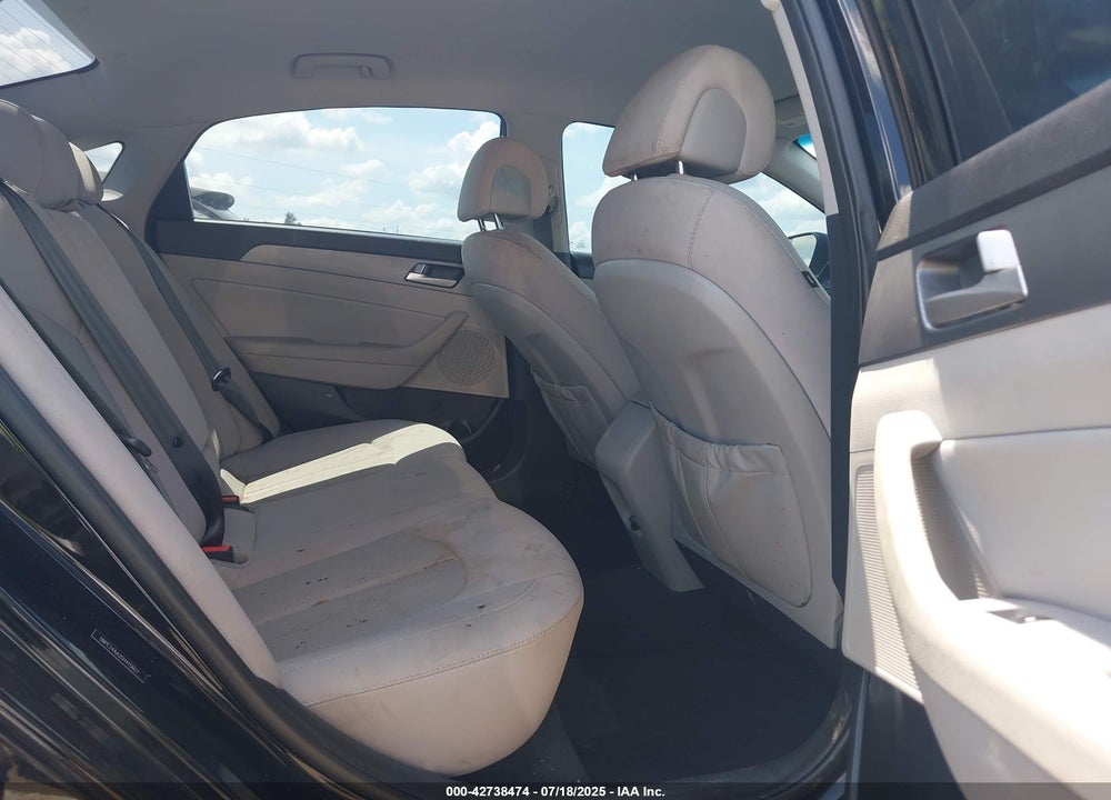 2016 HYUNDAI SONATA VIN: 5NPE24AA2GH415607