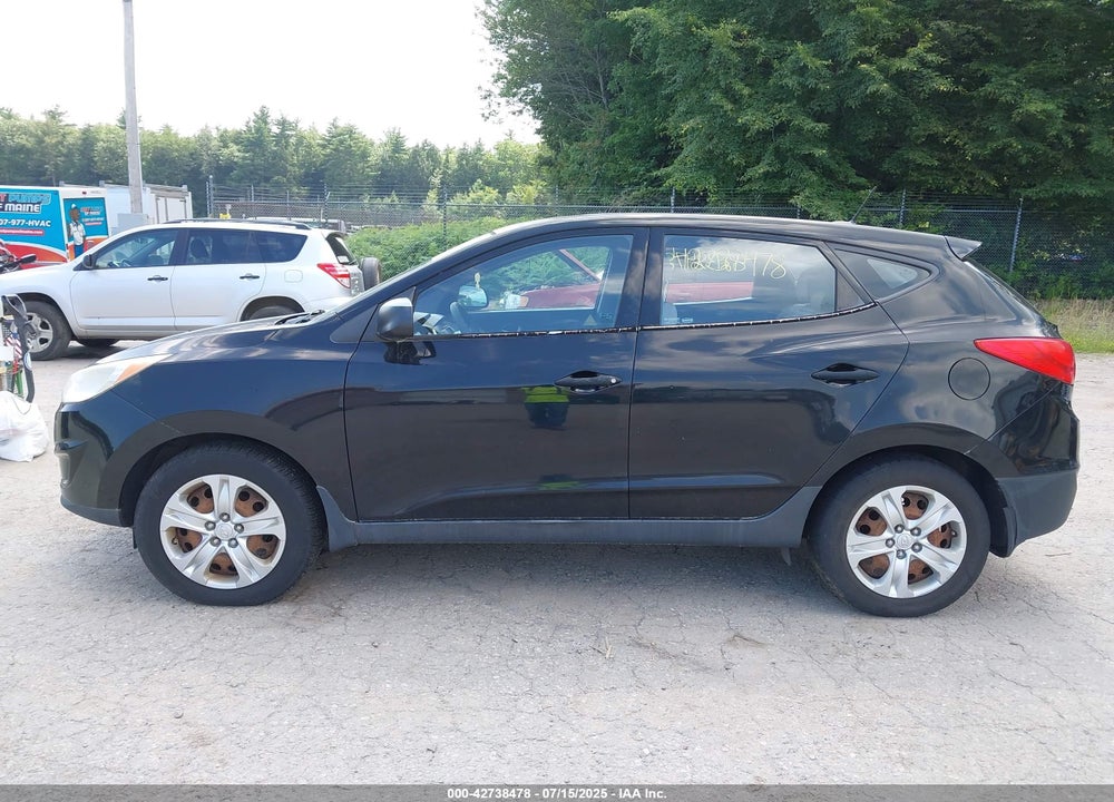 2010 HYUNDAI TUCSON VIN: KM8JT3AC2AU073432