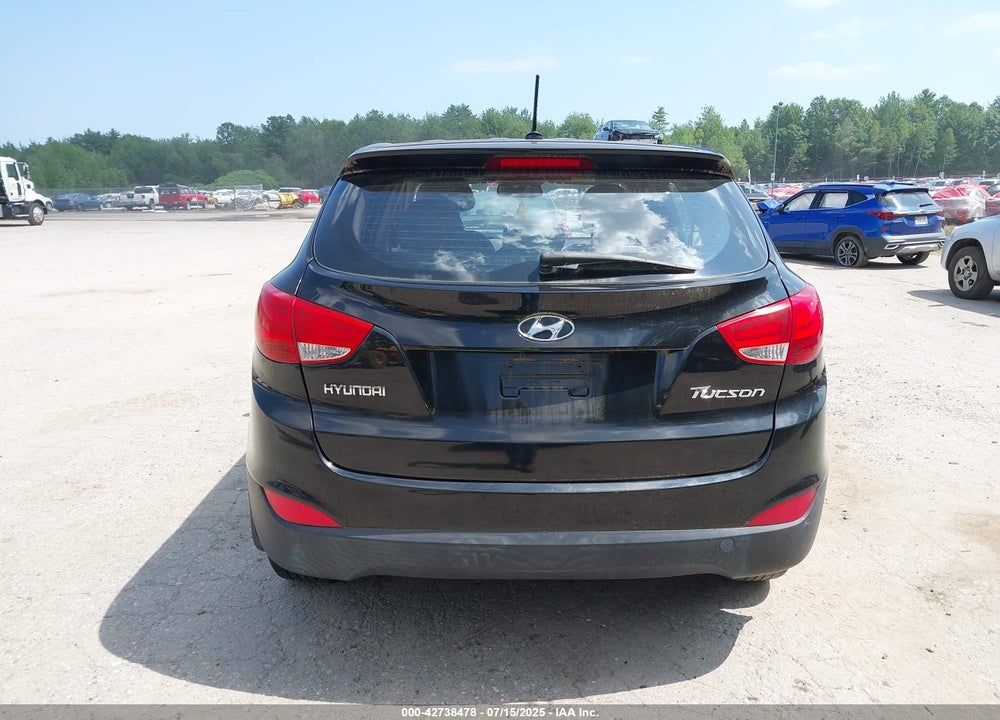 2010 HYUNDAI TUCSON VIN: KM8JT3AC2AU073432
