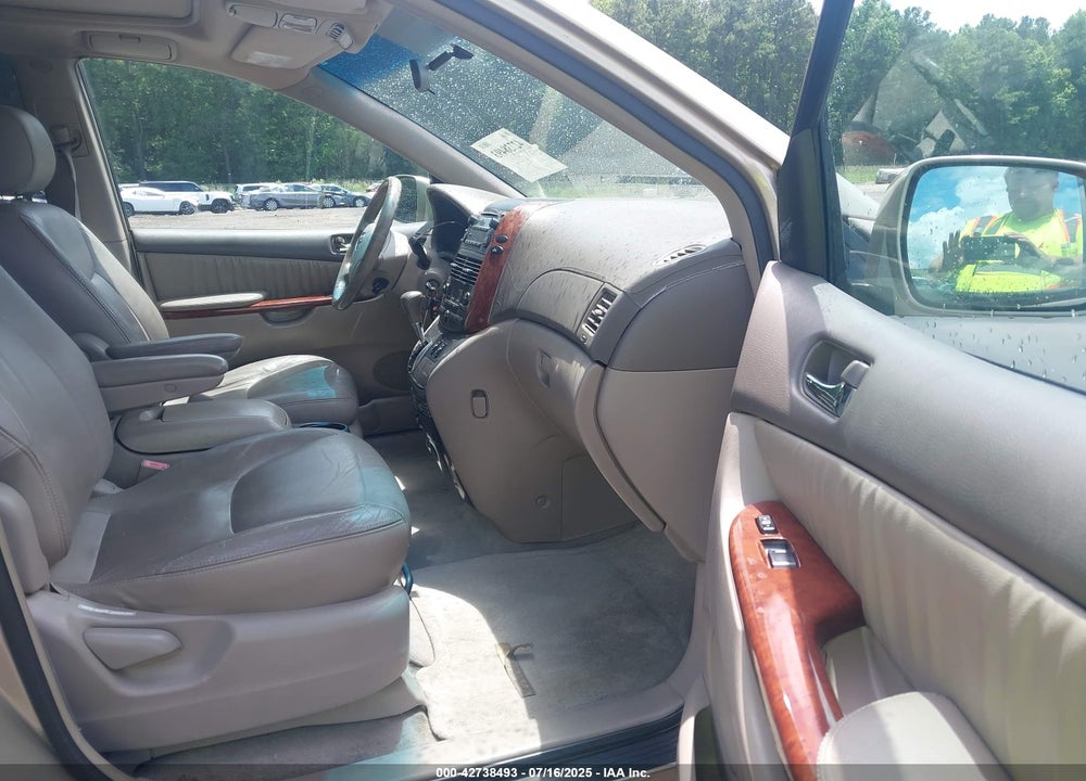 2004 TOYOTA SIENNA VIN: 5TDZA22C84S167927