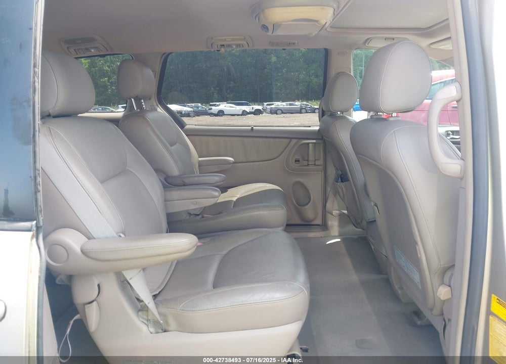 2004 TOYOTA SIENNA VIN: 5TDZA22C84S167927