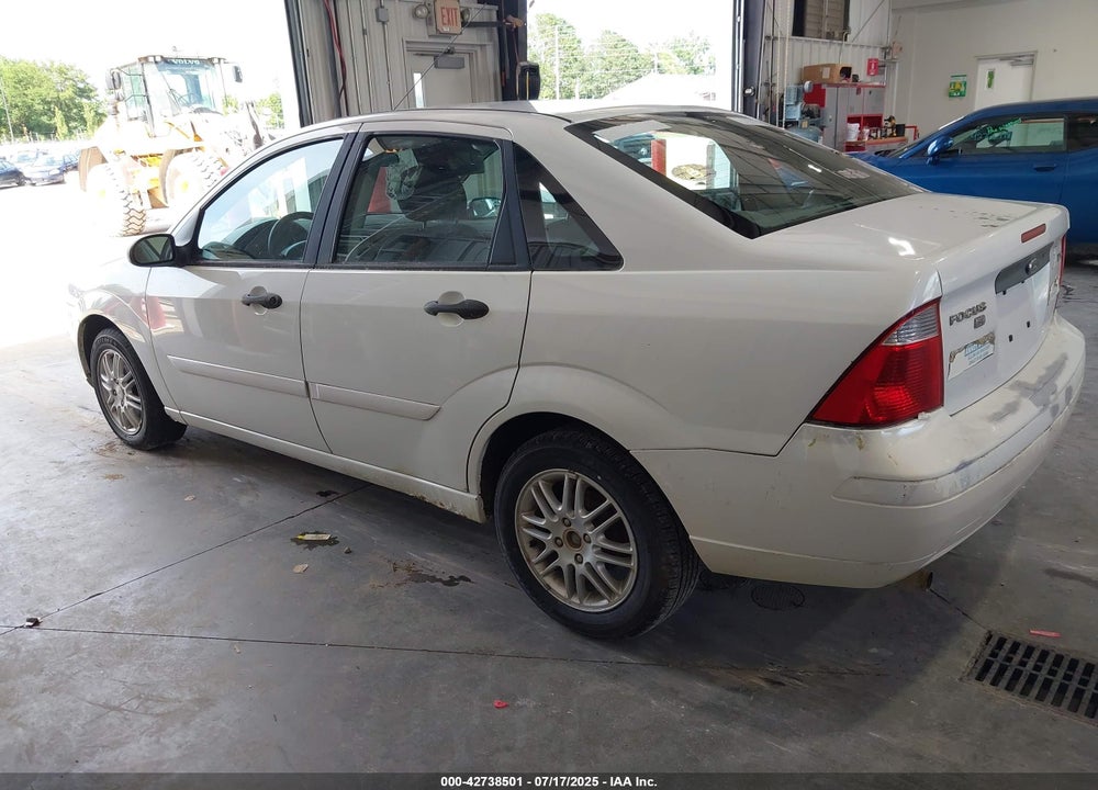 2005 FORD FOCUS ZX4 VIN: 1FAFP34N45W214397