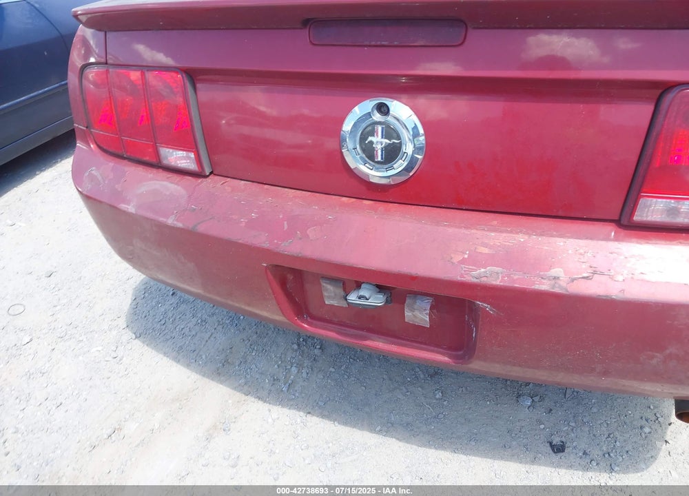 2008 FORD MUSTANG V6 PREMIUM VIN: 1ZVHT84N985188172