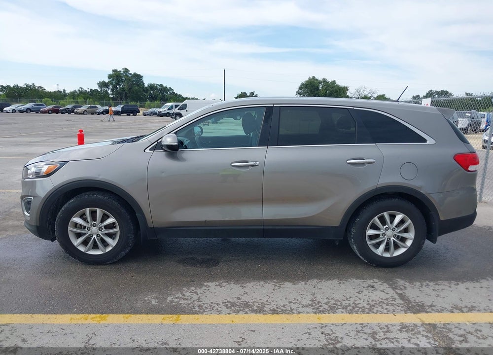 2017 KIA SORENTO VIN: 5XYPG4A30HG226166