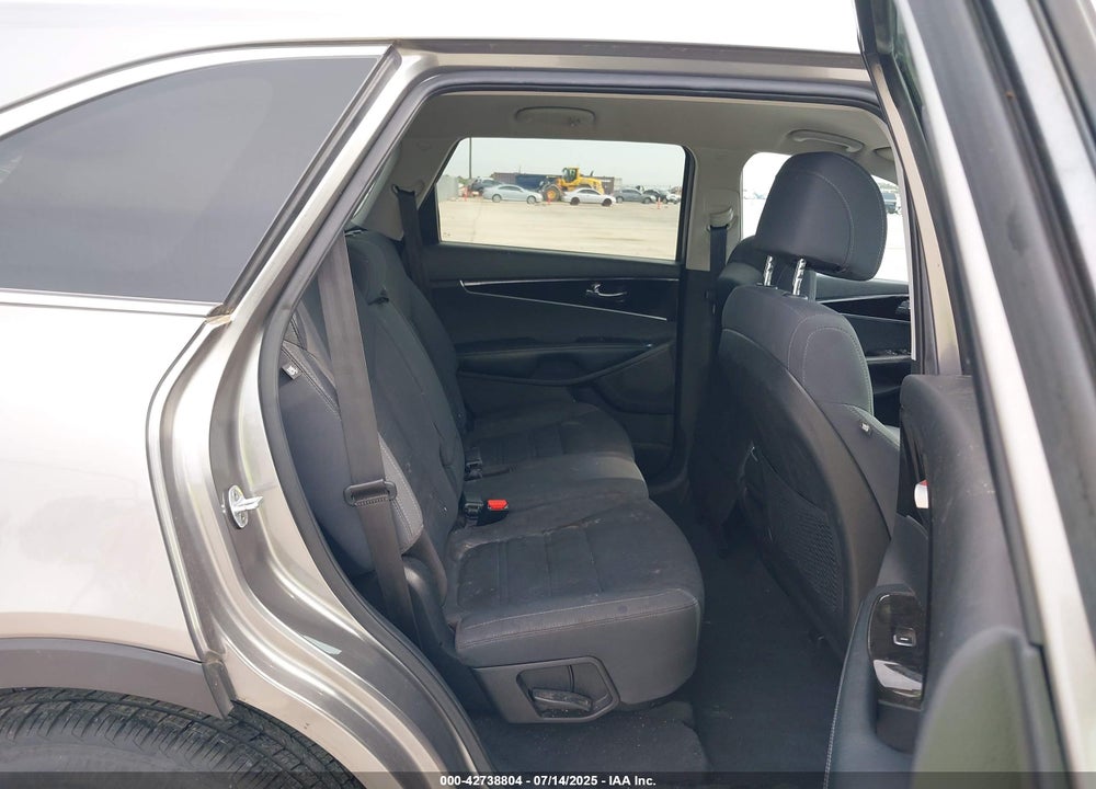 2017 KIA SORENTO VIN: 5XYPG4A30HG226166