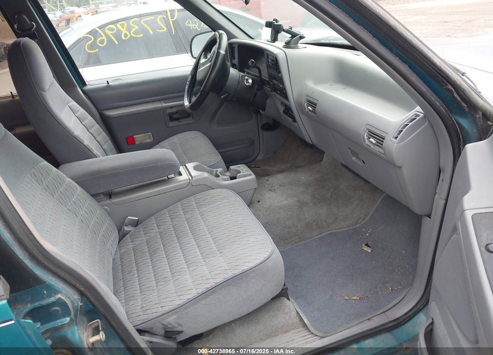 1994 FORD EXPLORER VIN: 1FMDU34X8RUE72074