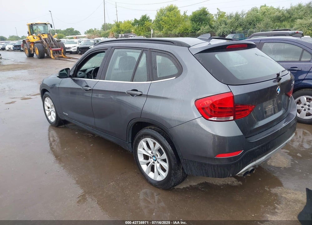 2013 BMW X1 VIN: WBAVL1C52DVR85031