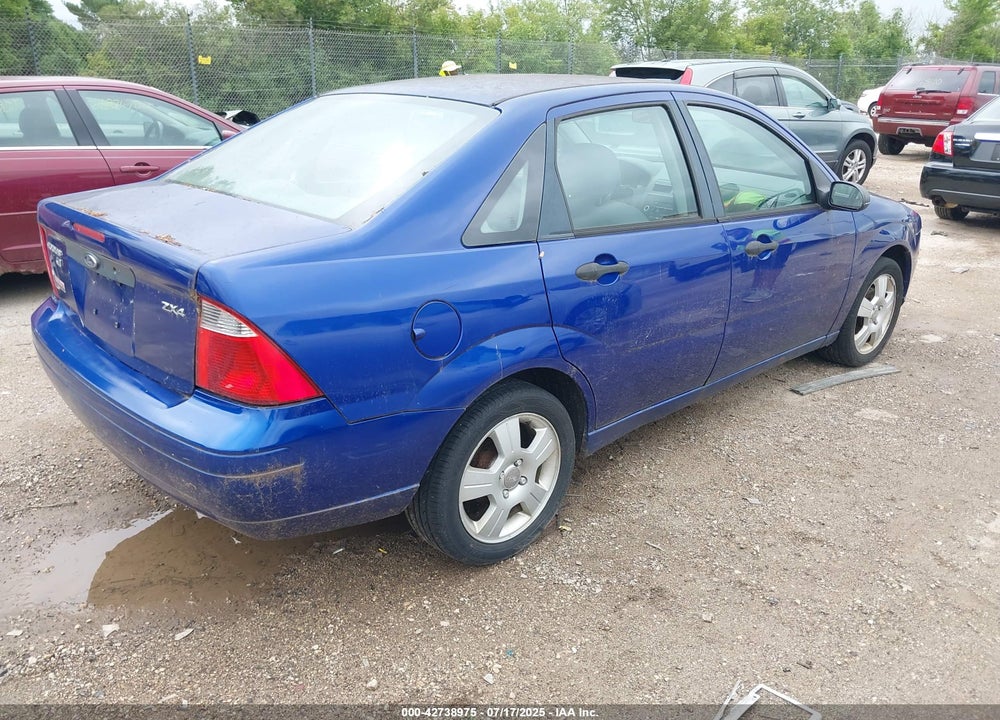 2005 FORD FOCUS ZX4 VIN: 1FAFP34N35W229229