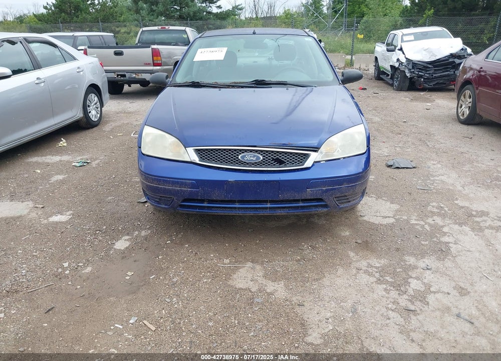 2005 FORD FOCUS ZX4 VIN: 1FAFP34N35W229229
