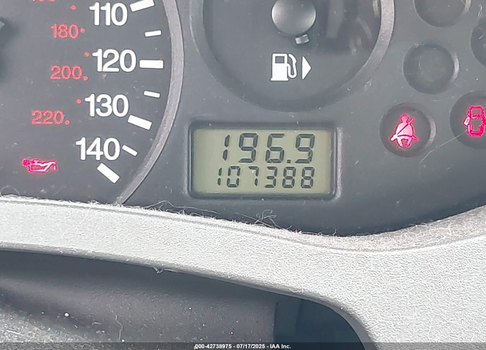 2005 FORD FOCUS ZX4 VIN: 1FAFP34N35W229229
