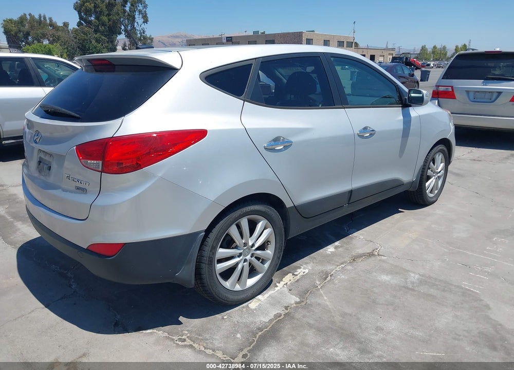 2013 HYUNDAI TUCSON VIN: KM8JU3AC7DU567125