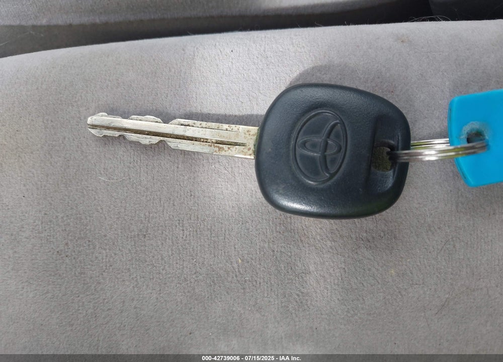 2001 TOYOTA PRIUS VIN: JT2BK12U810004767
