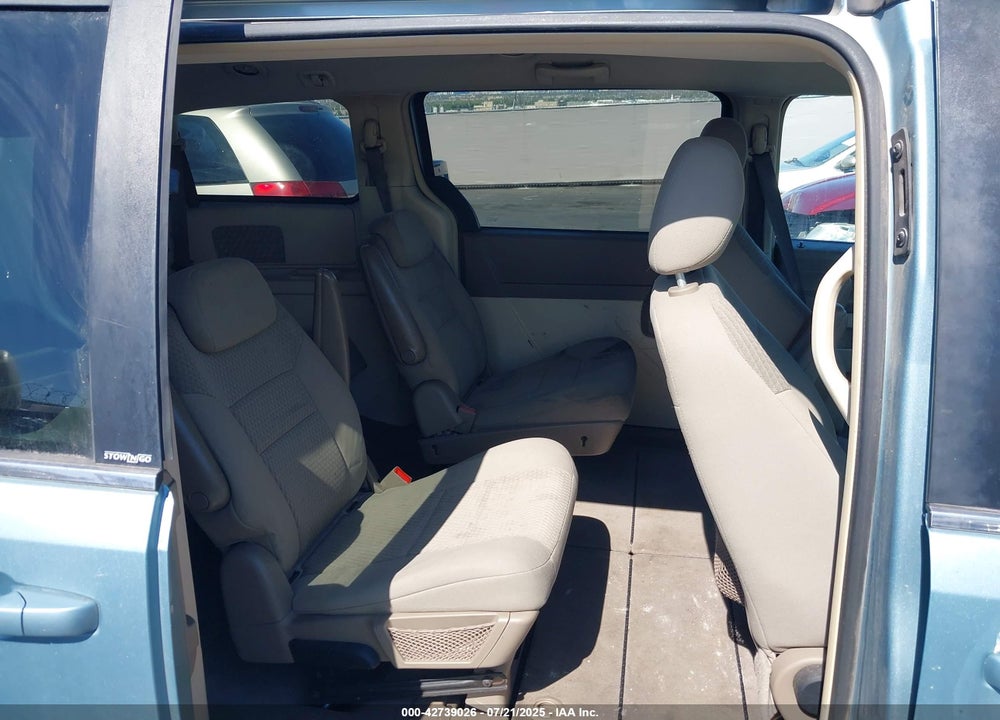 2010 CHRYSLER TOWN & COUNTRY LX VIN: 2A4RR4DE7AR155589