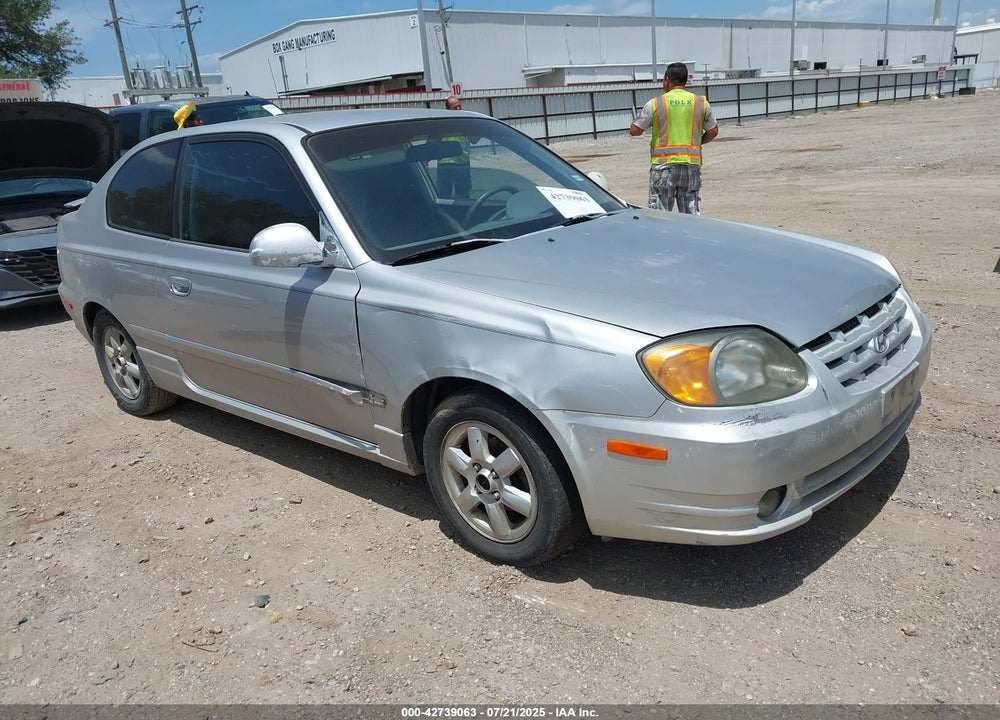 2005 HYUNDAI ACCENT GLS/GT VIN: KMHCG35C35U322138