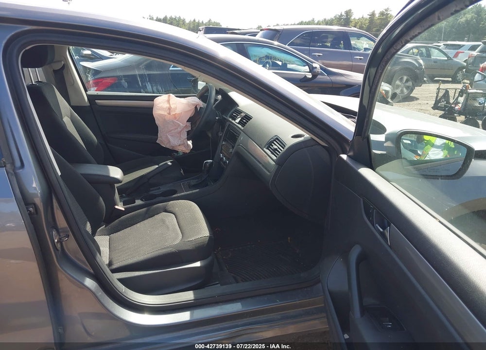 2012 VOLKSWAGEN PASSAT 2.5L S VIN: 1VWAP7A35CC035327
