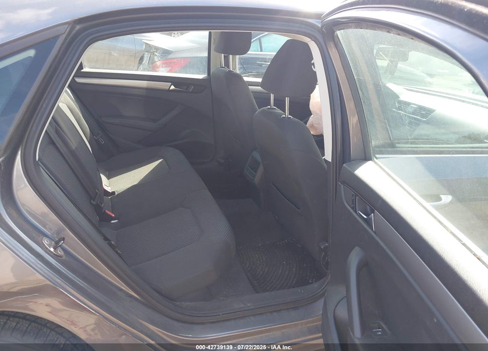 2012 VOLKSWAGEN PASSAT 2.5L S VIN: 1VWAP7A35CC035327