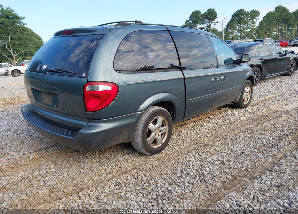 2007 DODGE GRAND CARAVAN SXT VIN: 2D4GP44L17R158999