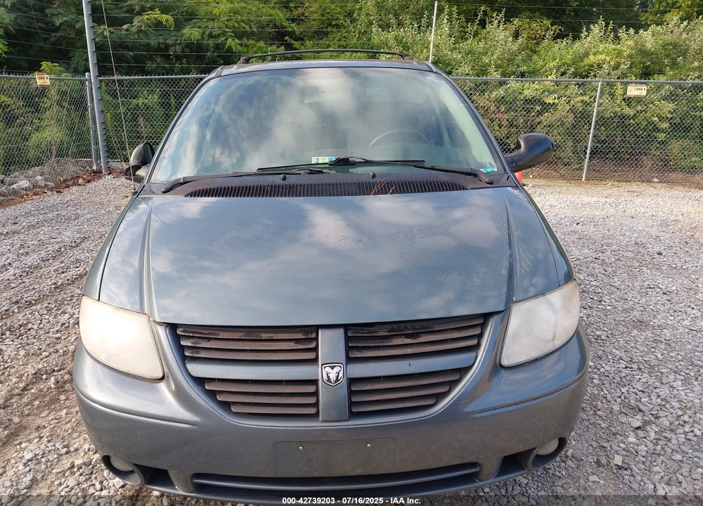 2007 DODGE GRAND CARAVAN SXT VIN: 2D4GP44L17R158999