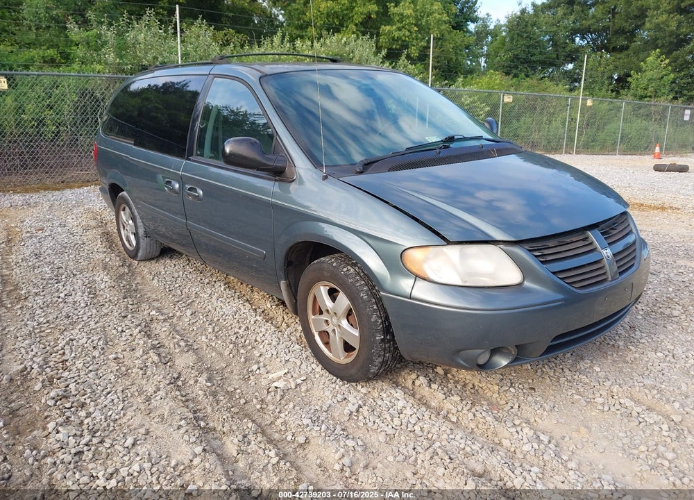 2007 DODGE GRAND CARAVAN SXT VIN: 2D4GP44L17R158999