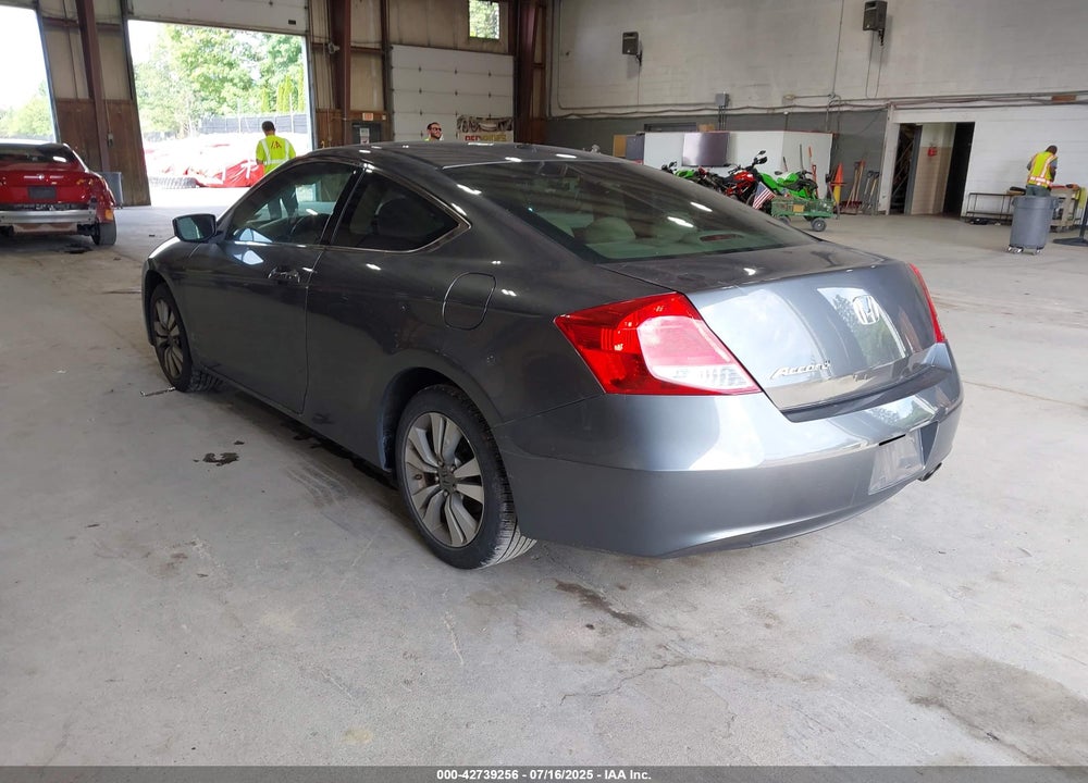 2011 HONDA ACCORD VIN: 1HGCS1B84BA008424