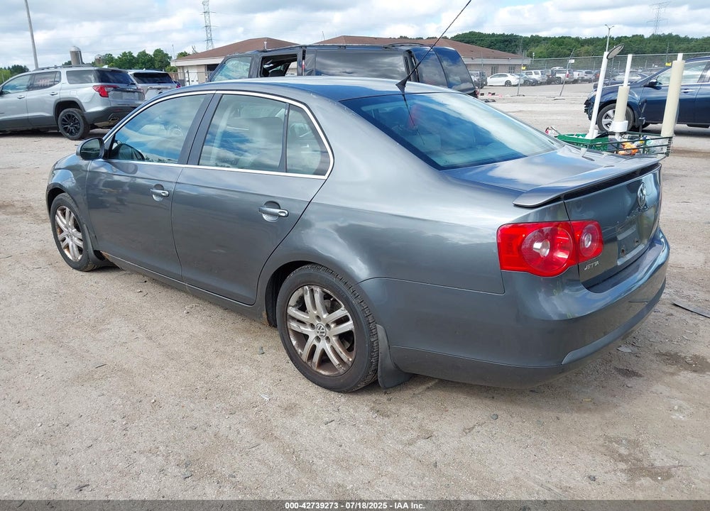 2007 VOLKSWAGEN JETTA VIN: 3VWEF71K07M128627