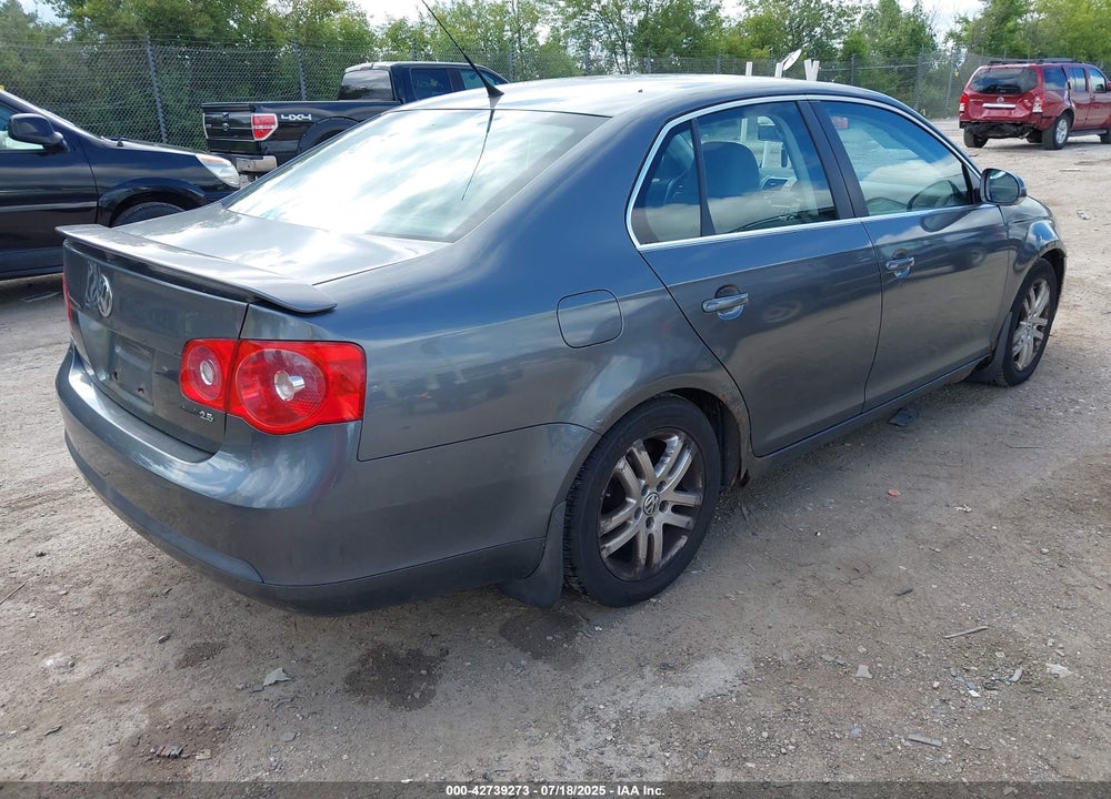 2007 VOLKSWAGEN JETTA VIN: 3VWEF71K07M128627