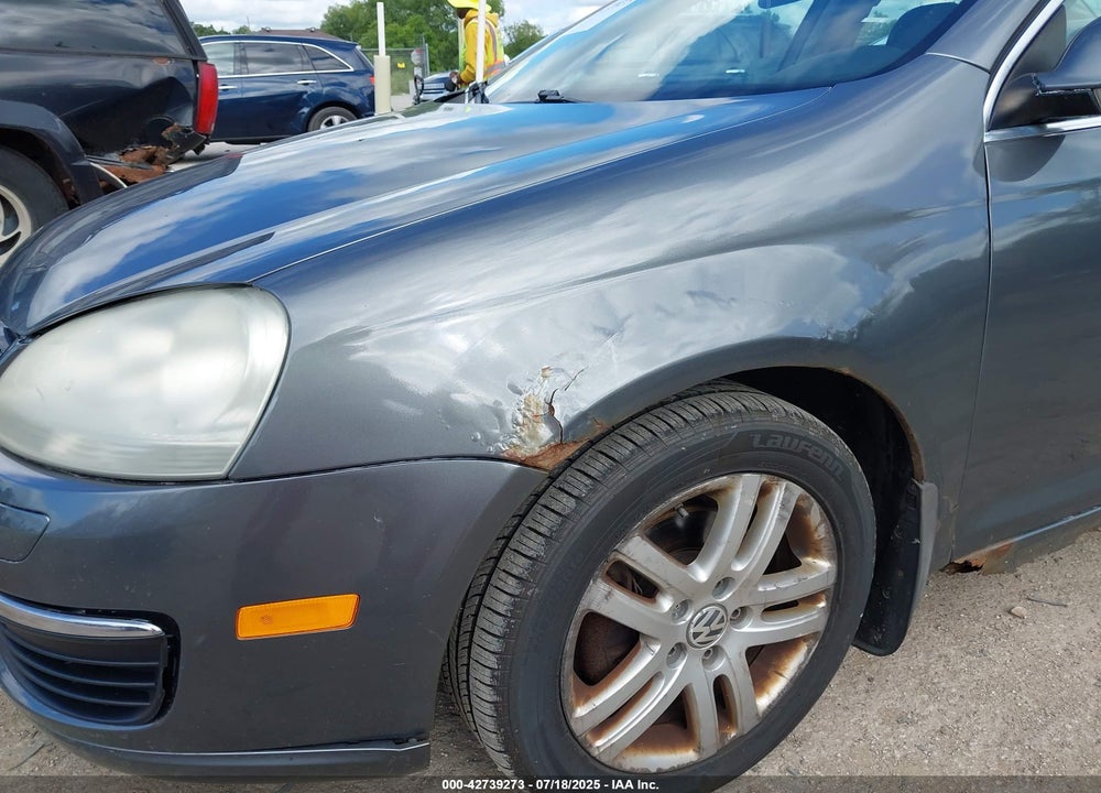 2007 VOLKSWAGEN JETTA VIN: 3VWEF71K07M128627