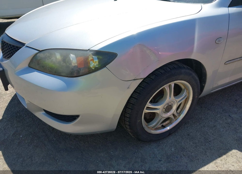 2004 MAZDA 3 I VIN: JM1BK32F241215885