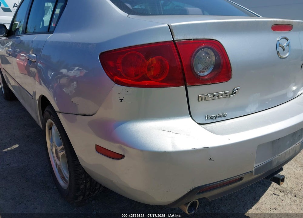 2004 MAZDA 3 I VIN: JM1BK32F241215885