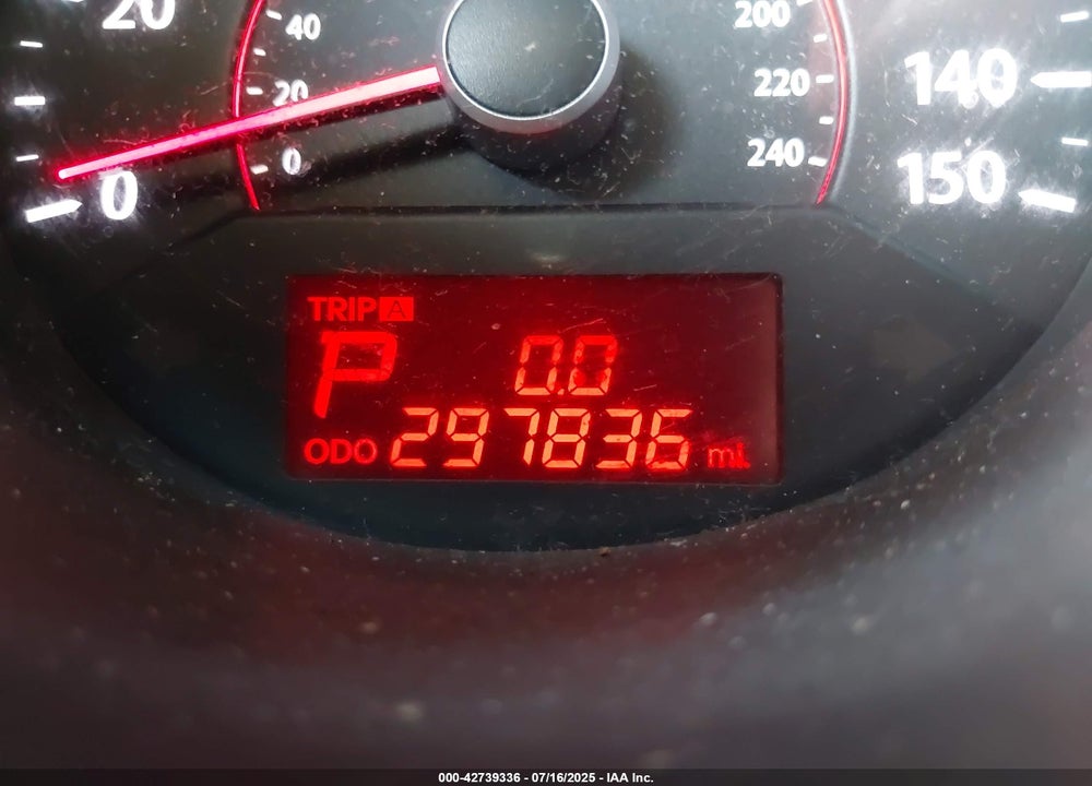 2011 KIA SORENTO LX V6 VIN: 5XYKT4A27BG048244