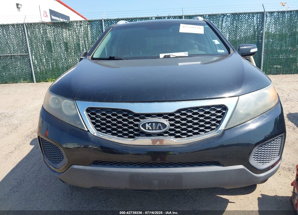 2011 KIA SORENTO LX V6 VIN: 5XYKT4A27BG048244
