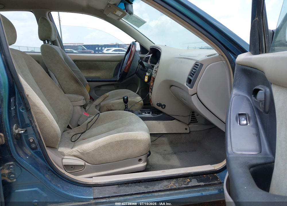 2002 HYUNDAI ELANTRA GLS VIN: KMHDN45D72U361500