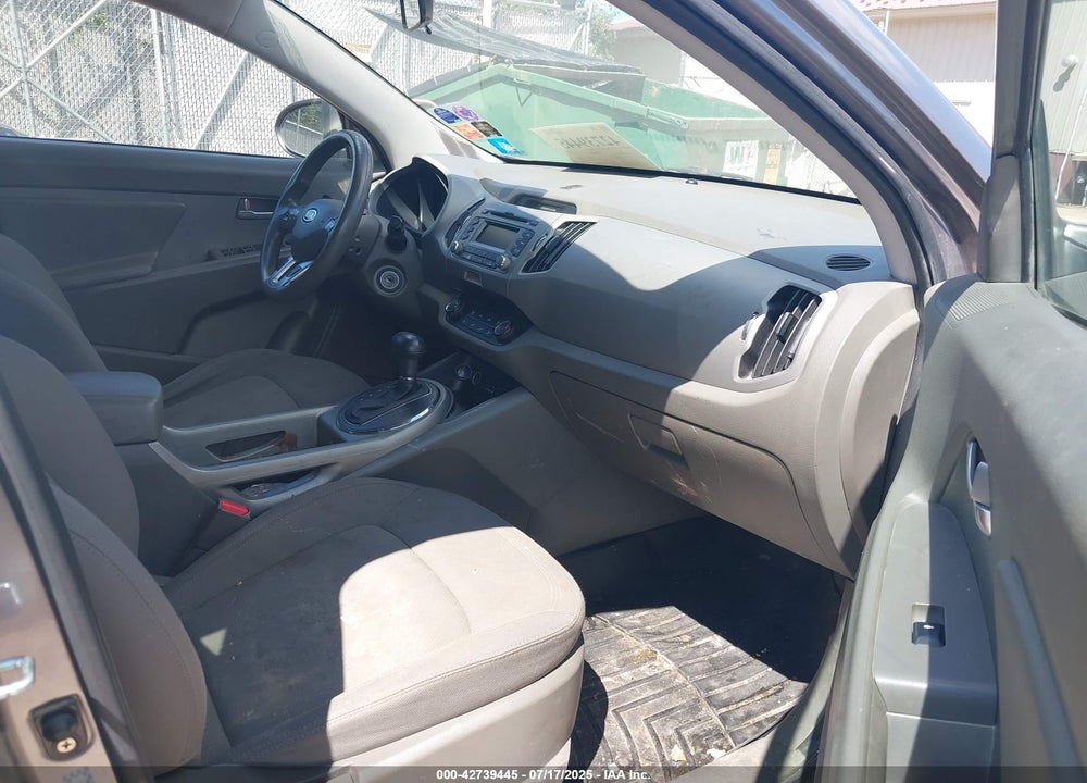 2011 KIA SPORTAGE VIN: KNDPBCA21B7020357