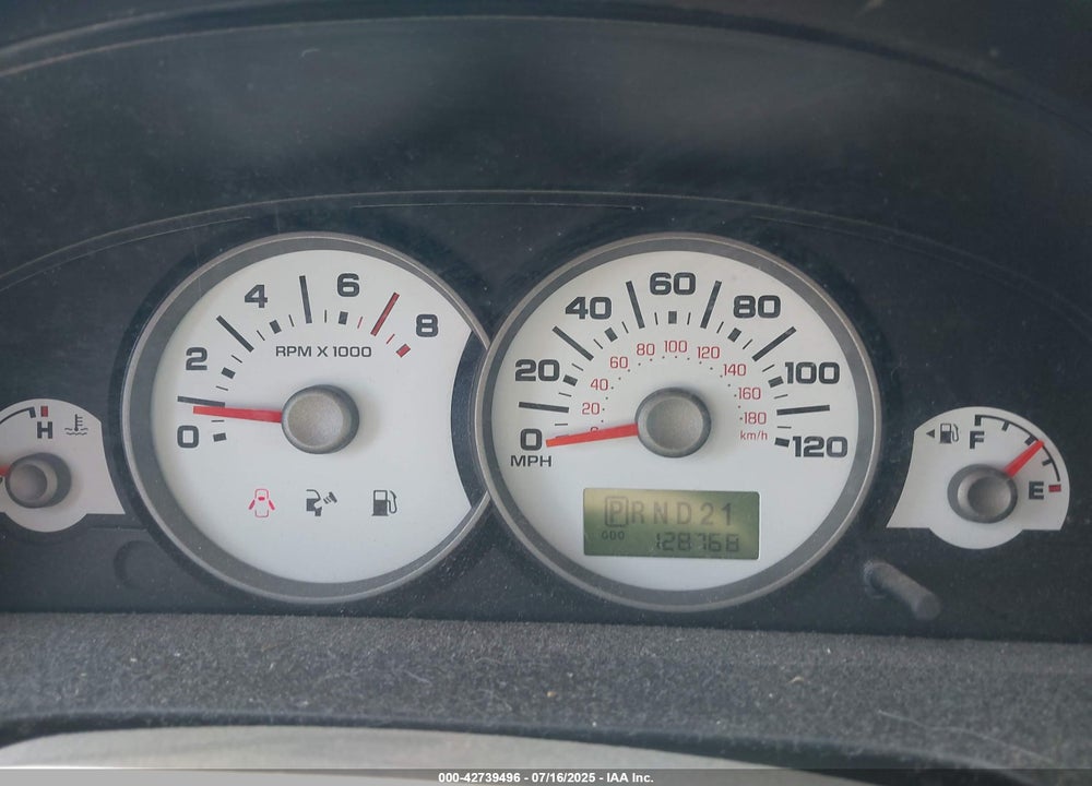 2005 FORD ESCAPE XLT VIN: 1FMYU03155KB63374